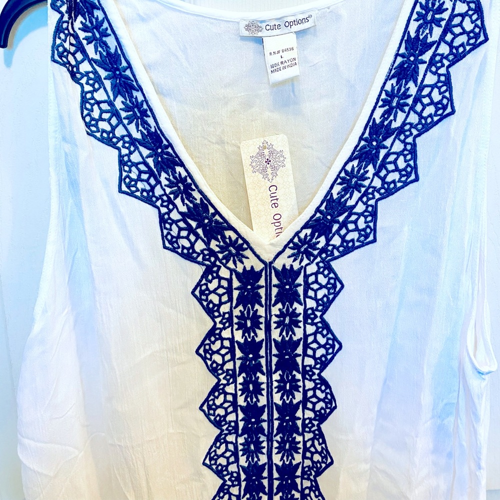 NWT Embroidered Tunic Dress